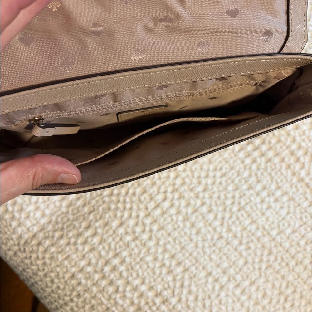 Kate Spade Light Tan Shoulder Bag with Chain Strap - Picture 5 of 5